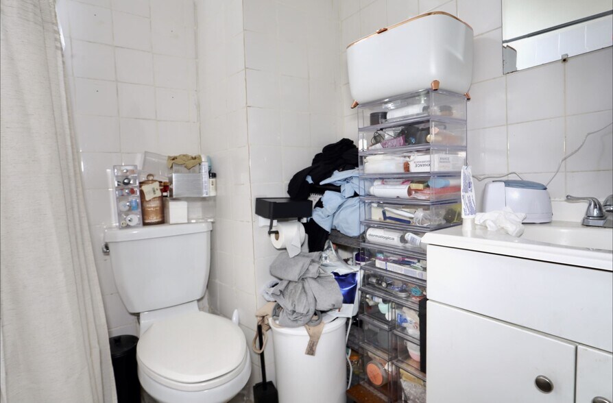 More Photos Of 2606 Central Ave, Union City Apartments For Sale