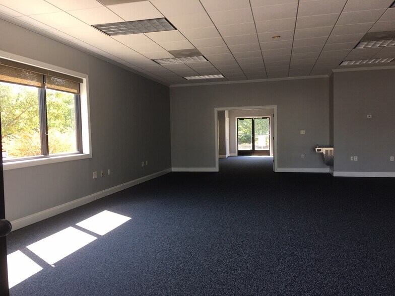 More Photos Of 6326 Five Mile Centre Park, Fredericksburg Medical For Lease
