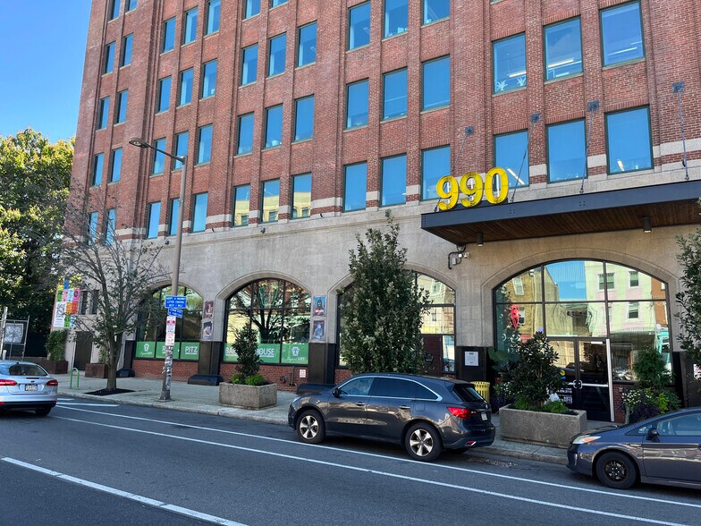 More Photos Of 990 Spring Garden St, Philadelphia Loft Creative Space For Lease