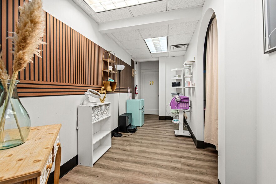 More Photos Of 408-454 W 800 N, Orem General Retail For Sale