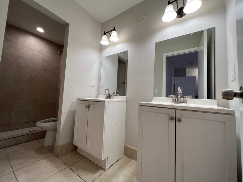 More Photos Of 1801 N Congress Ave, West Palm Beach Apartments For Sale