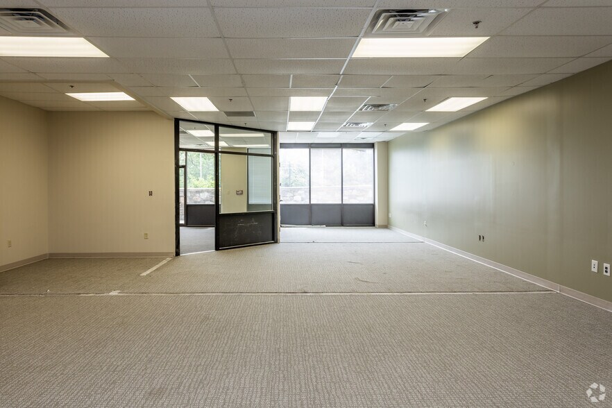 Photo of 1st Floor Ste 298L104