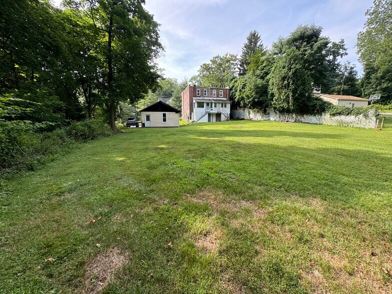 More Photos Of 692 Lenni Rd, Aston Warehouse For Sale