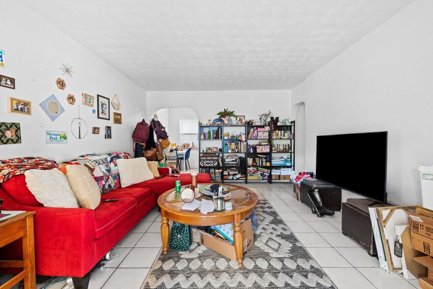 More Photos Of 724 NE 3rd Ave, Fort Lauderdale Apartments For Sale