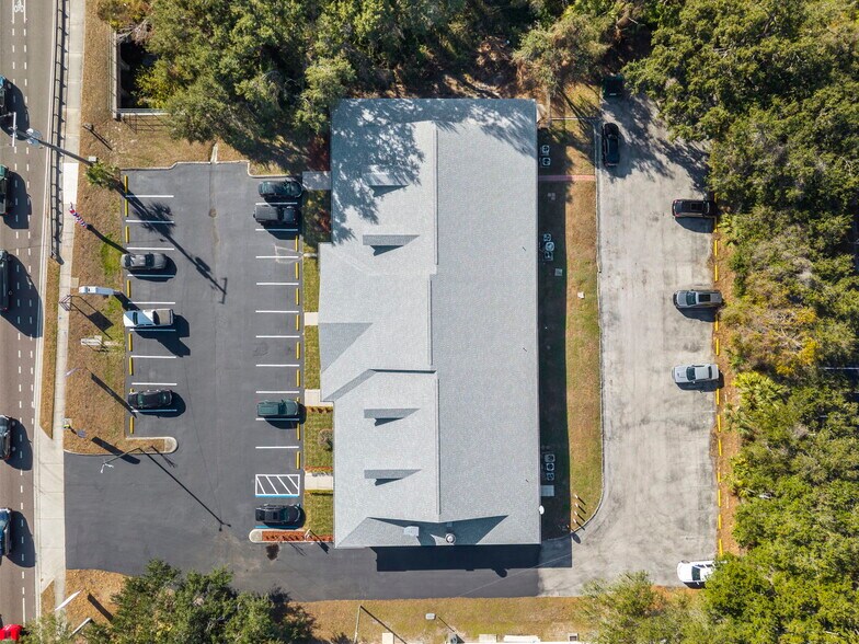 More Photos Of 104-118 E Bloomingdale Ave, Brandon Storefront Retail Office For Lease