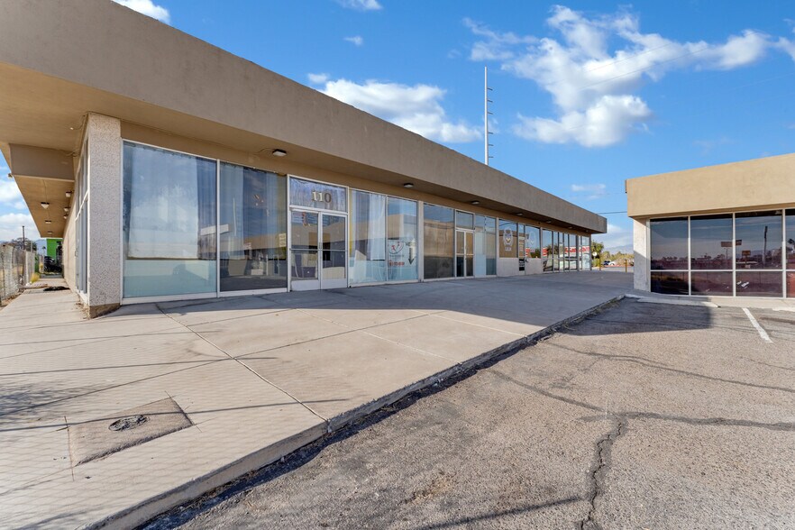 More Photos Of 4907 Vegas Dr, Las Vegas Restaurant For Sale