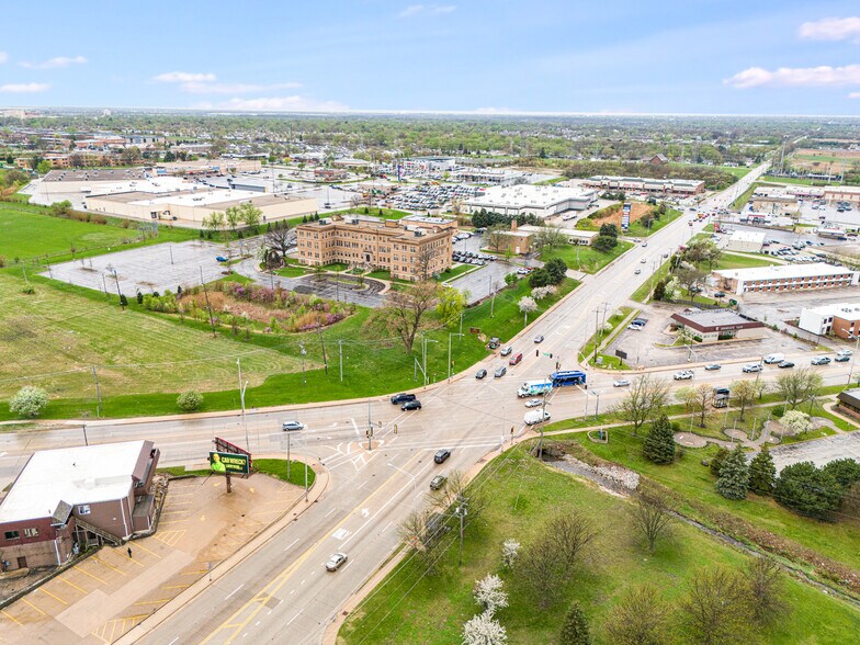 More Photos Of 1640 Willow Circle Dr, Crest Hill Medical For Sale