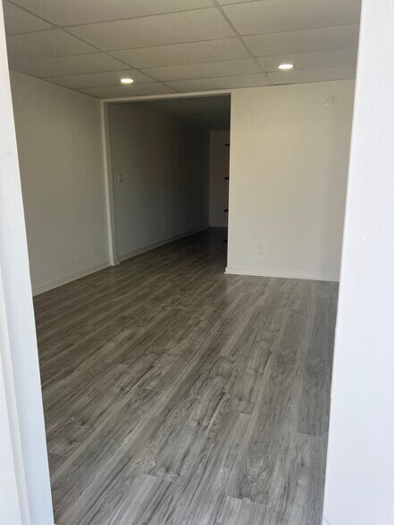 More Photos Of 12330 Knigge Cemetery Rd, Cypress Warehouse For Lease