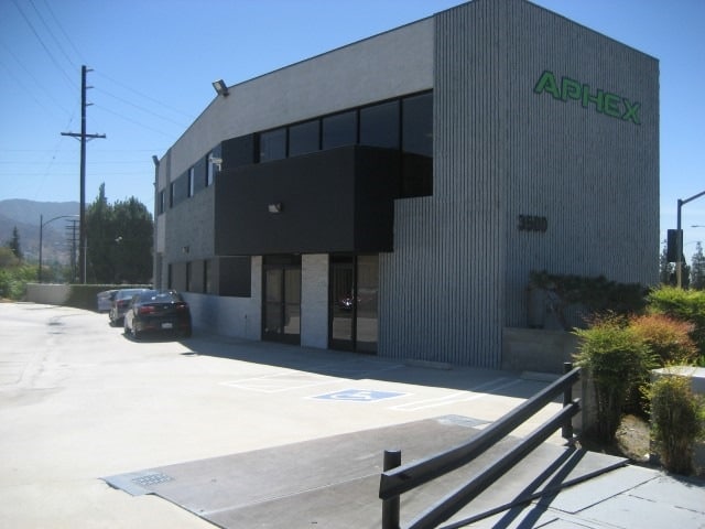 More Photos Of 3500 N San Fernando Blvd, Burbank Flex For Sale
