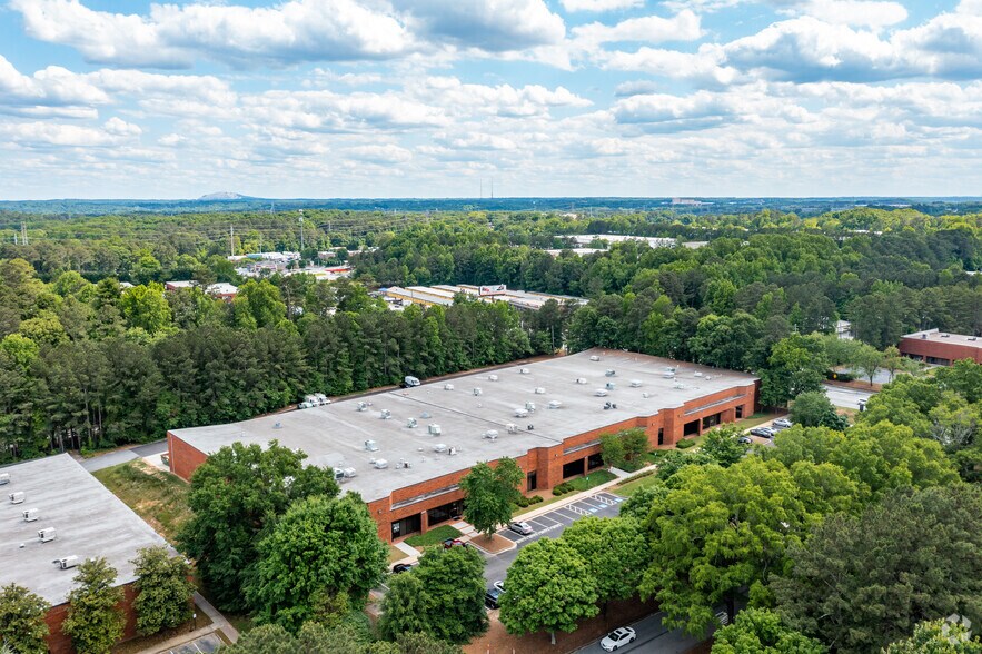 More Photos Of 2725 Northwoods Pky, Peachtree Corners Warehouse For Lease