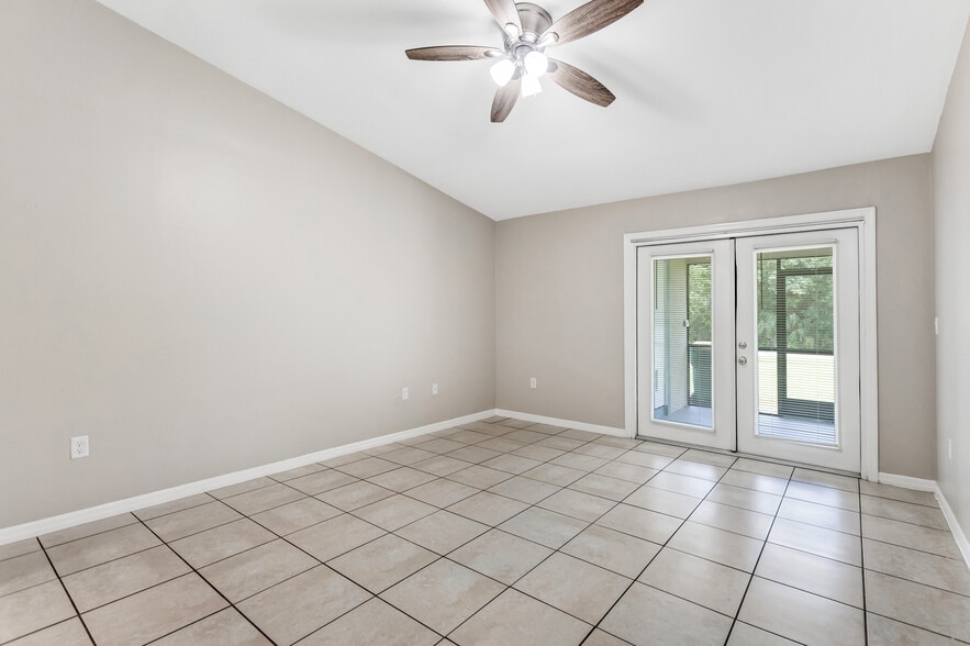 More Photos Of 6240 Rattlesnake Hammock Rd, Naples Apartments For Sale