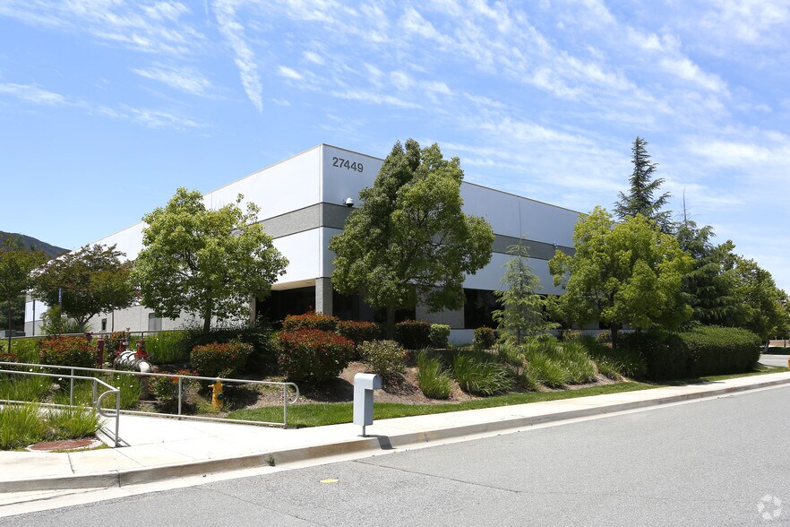 More Photos Of 27449 Colt Ct, Temecula Warehouse For Lease