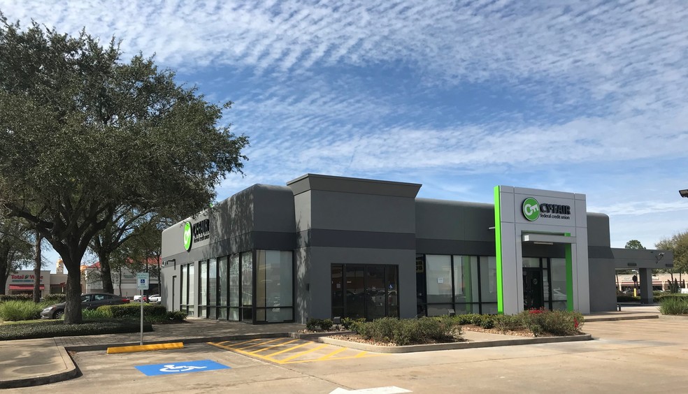 Primary Photo Of 7060 Highway 6 N, Houston Storefront Retail Office For Lease