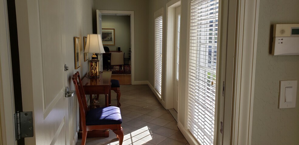 More Photos Of 16007 N Florida Ave, Lutz Office For Lease
