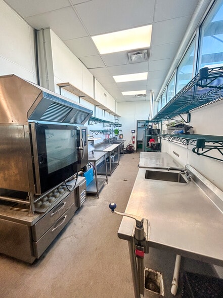 More Photos Of 1903 Milwaukee Ave, Lubbock Fast Food For Sale