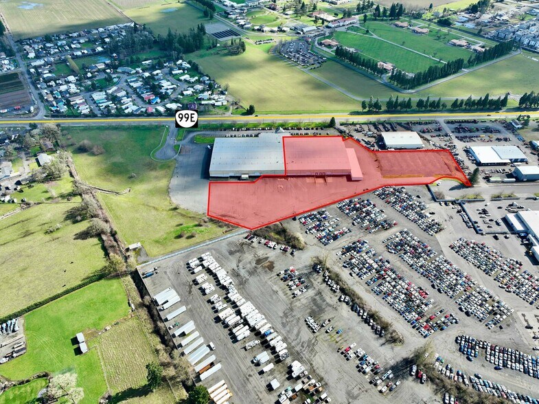 More Photos Of 3099 N Pacific Hwy, Woodburn Manufacturing For Lease