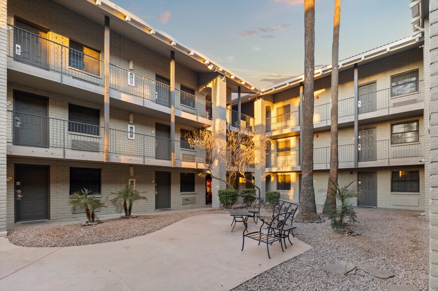 More Photos Of 911 S 48th St, Tempe Hotel For Sale