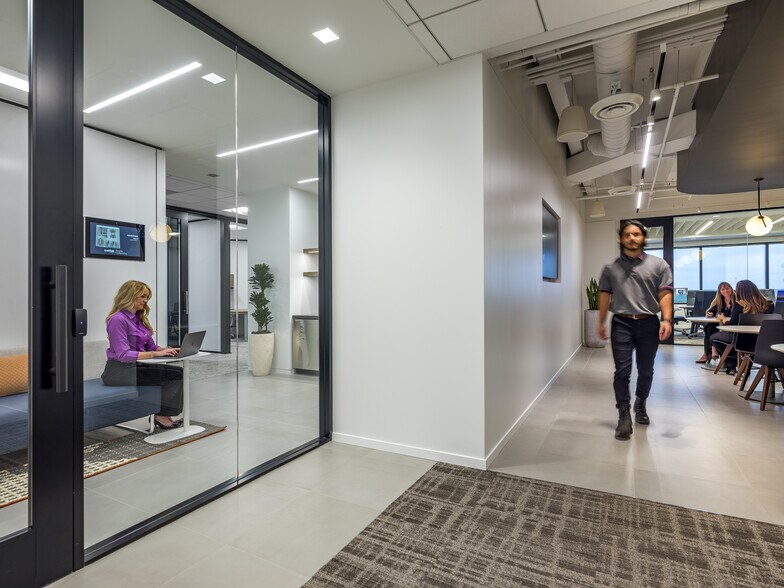 More Photos Of 757 N Eldridge Pky, Houston Office For Lease