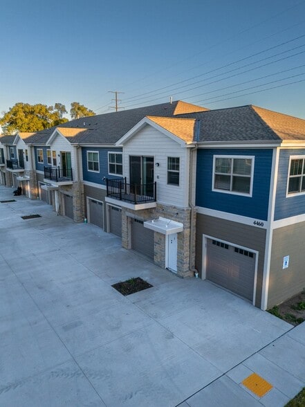 More Photos Of 108 th St & Oklahoma Ave ,, West Allis Apartments For Sale