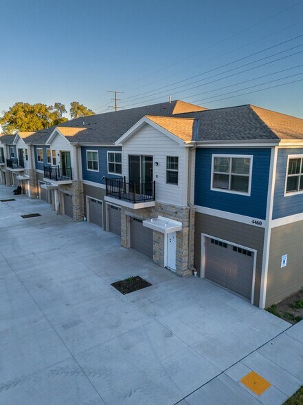 More Photos Of 108 th St & Oklahoma Ave ,, West Allis Apartments For Sale