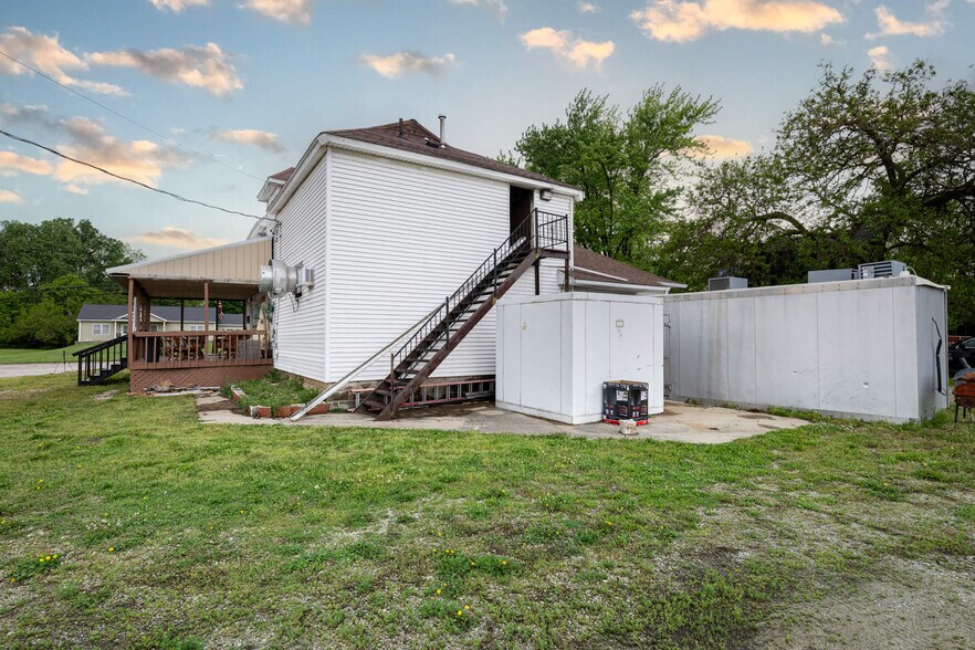 More Photos Of 1040 S Wayne St, Saint Marys Restaurant For Sale