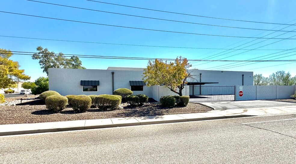 More Photos Of 21401 N 7th Ave, Phoenix Warehouse For Lease