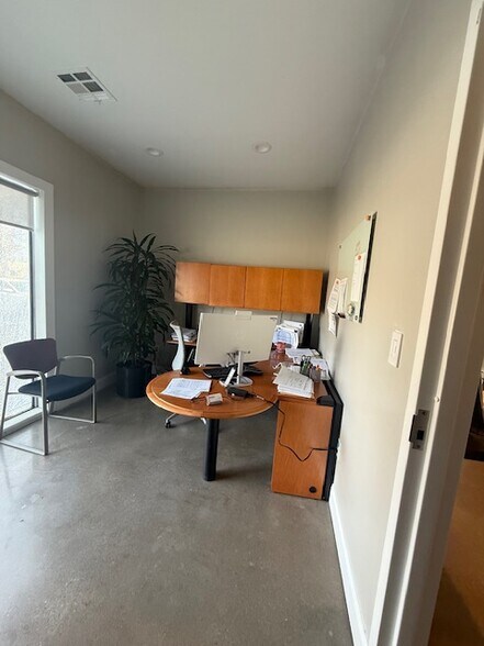 More Photos Of 5553-5555 S Peoria Ave, Tulsa Office For Sale