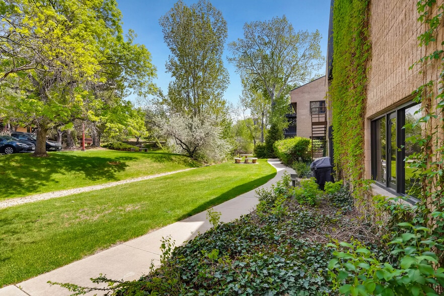 More Photos Of 5251 S Quebec St, Englewood Office For Lease