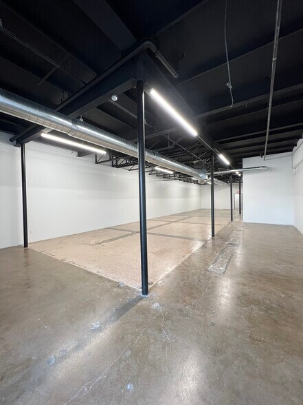 More Photos Of 10858 Harry Hines Blvd, Dallas Storefront For Lease