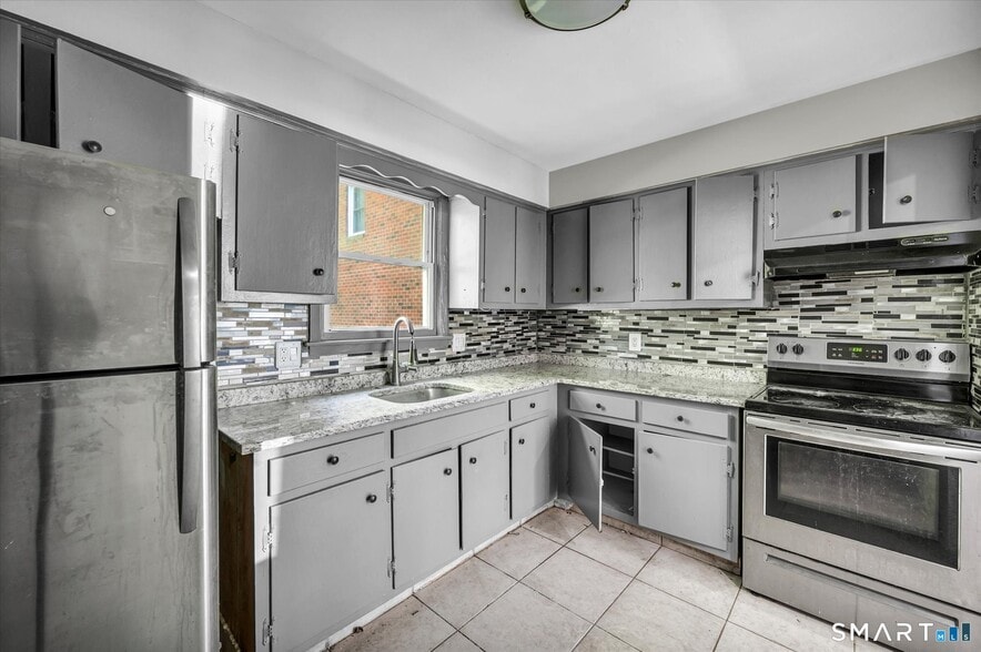 More Photos Of 40 Briarwood Ln, Branford Apartments For Sale