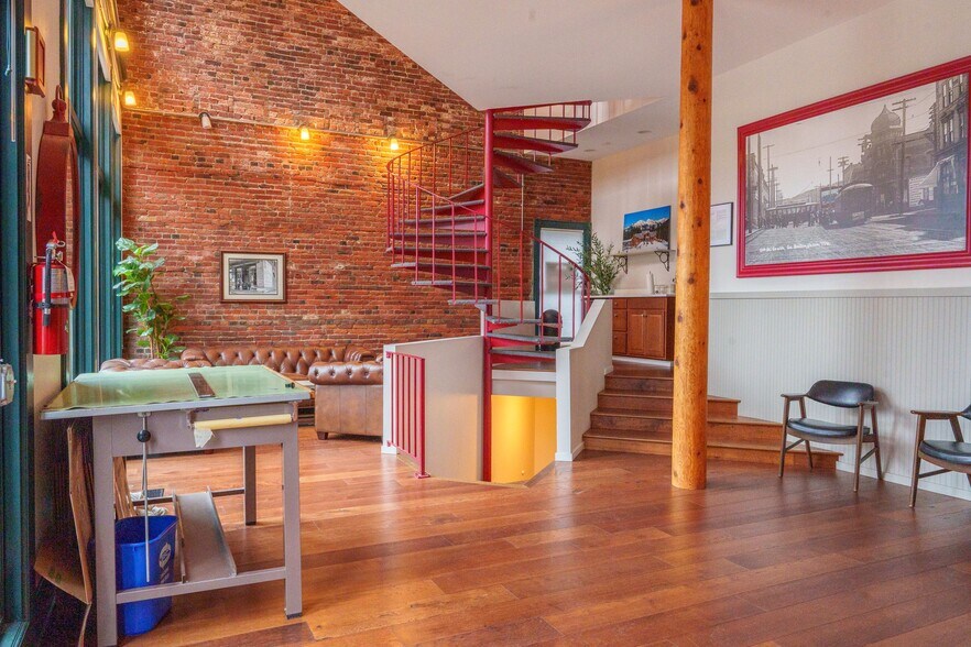 More Photos Of 1410 11th St, Bellingham Office For Lease