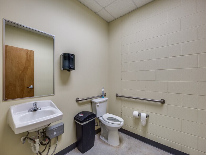 More Photos Of 9342 SE Loop 410, San Antonio Refrigeration Cold Storage For Sale