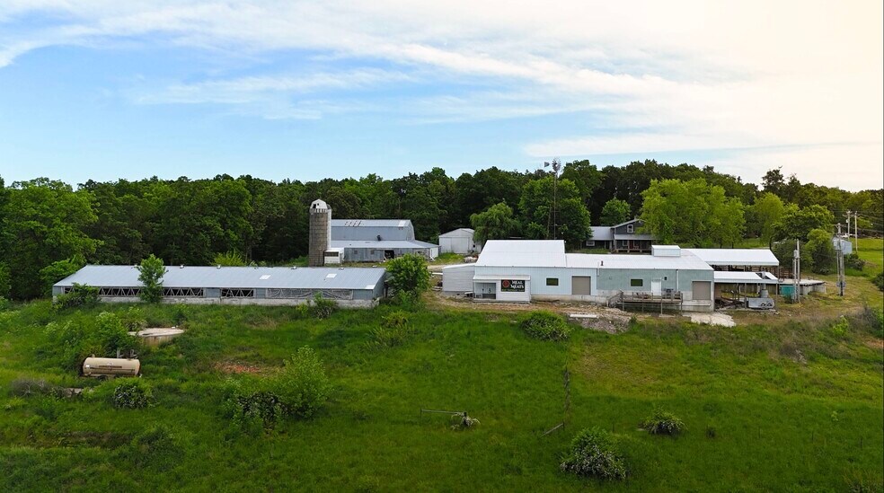 Primary Photo Of 1958 Winningham Rd, Seymour Industrial For Sale