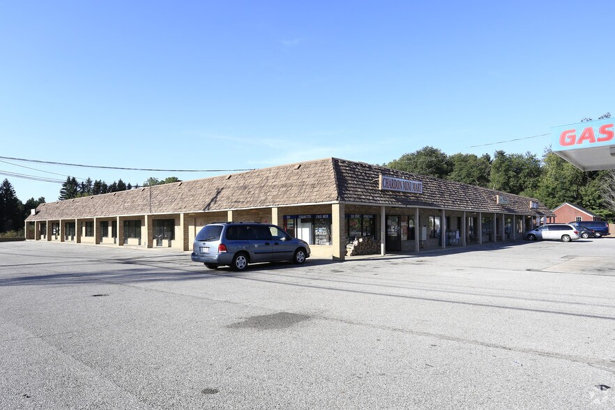 More Photos Of 12797 Mayfield Rd, Chardon Freestanding For Lease