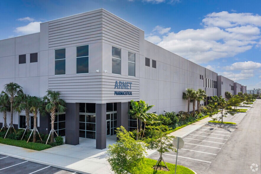 More Photos Of 3300 SW 64th Ave, Davie Unknown For Lease