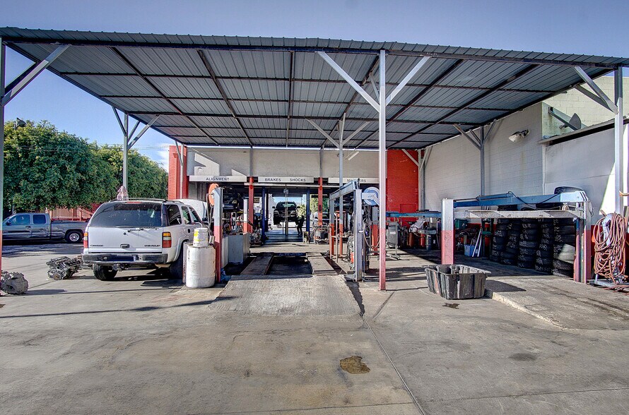 More Photos Of 1860 N Hacienda Blvd, La Puente Auto Repair For Sale