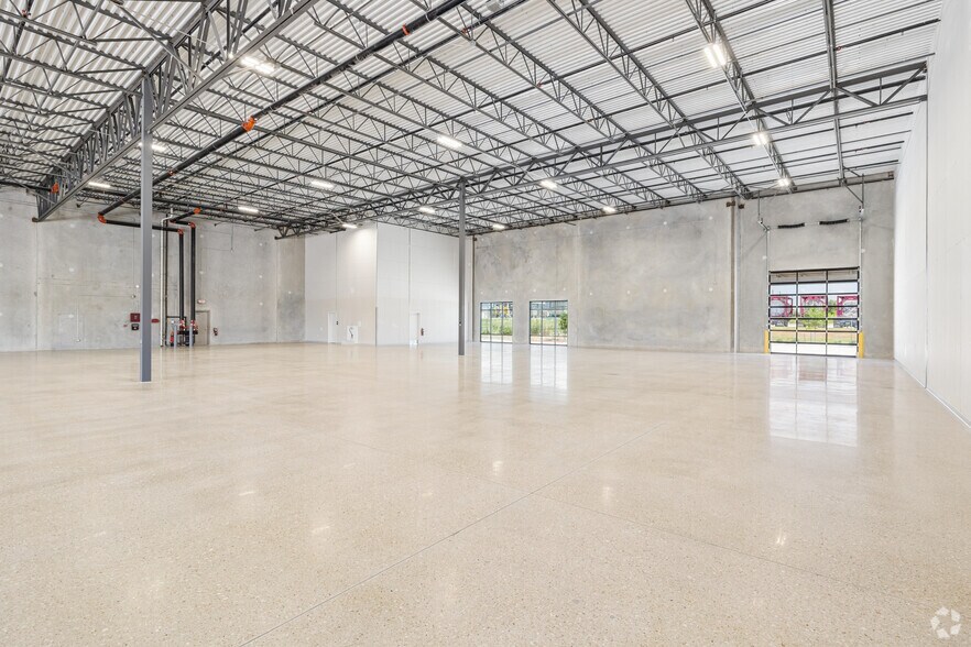 More Photos Of 19150 Marketplace Ave, Kyle Manufacturing For Lease