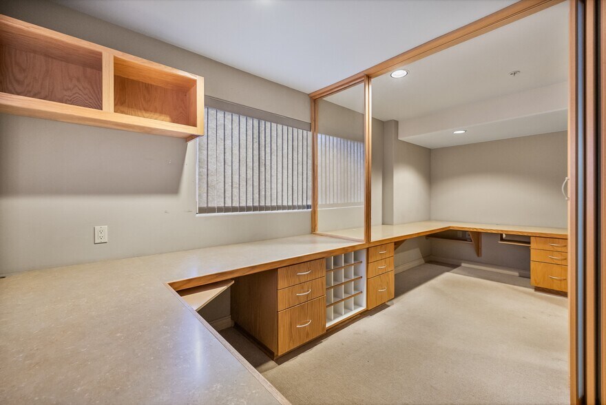 More Photos Of 75 Kallof Pl, Sedona Loft Creative Space For Lease