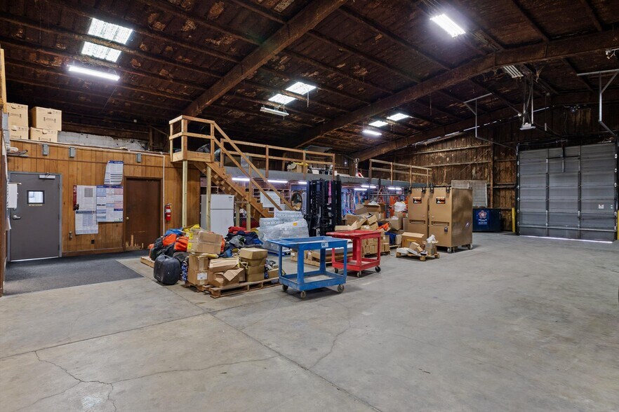 More Photos Of 1801 E 23rd St, Chattanooga Light Distribution For Lease