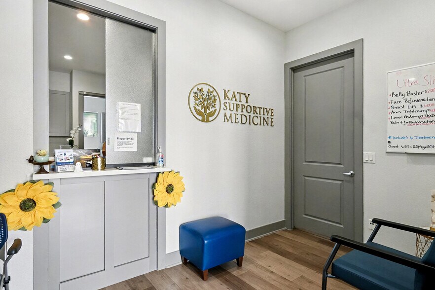 More Photos Of 205 Bella Katy Dr, Katy Medical For Lease