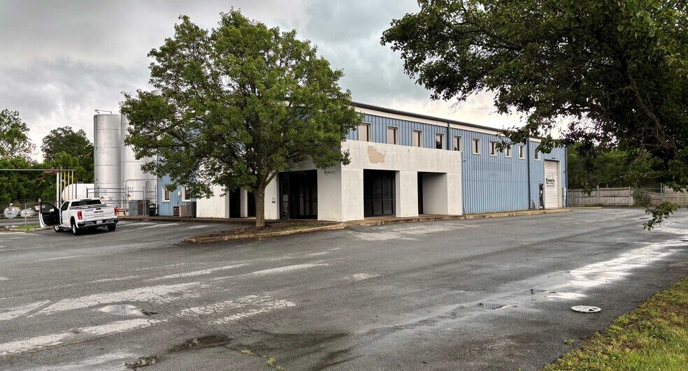 Primary Photo Of 195 N Commerce Ave, Front Royal Warehouse For Sale