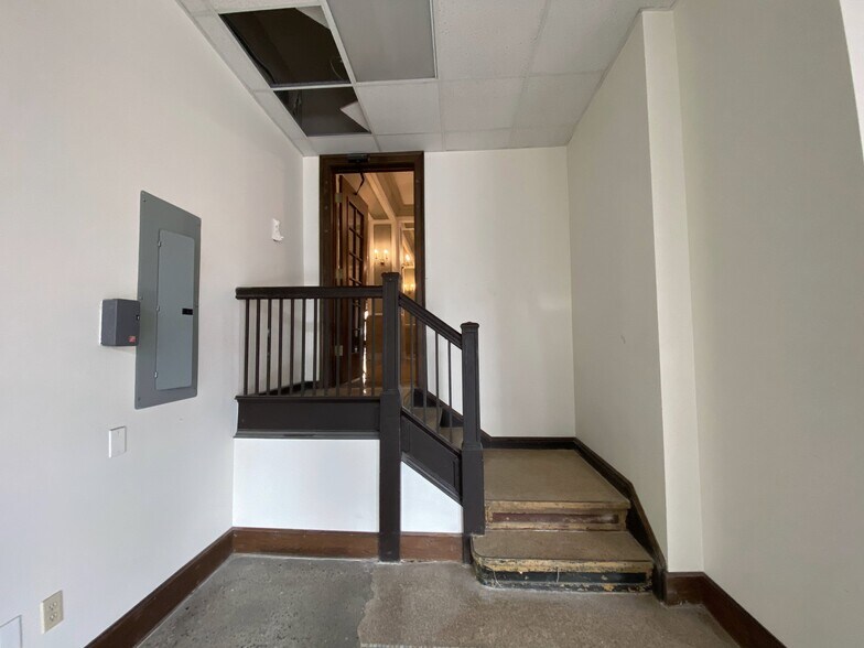 More Photos Of 1408 Strongs Ave, Stevens Point Apartments For Lease