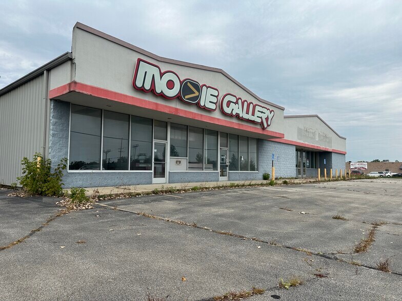 More Photos Of 3851-3859 N Huron Rd, Pinconning Freestanding For Lease