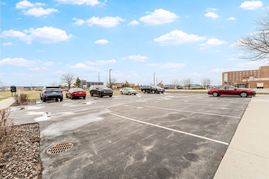 More Photos Of 217 Ceape Ave, Oshkosh Medical For Lease