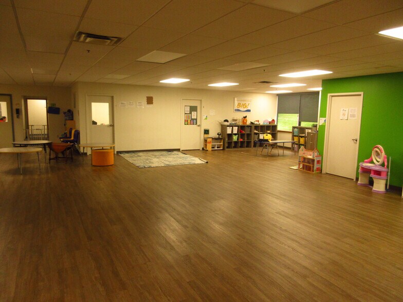More Photos Of 1510 Valley Center Pky, Bethlehem Light Manufacturing For Lease