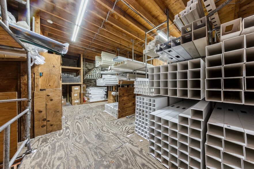 More Photos Of 138-27 247th St, Rosedale Showroom For Sale