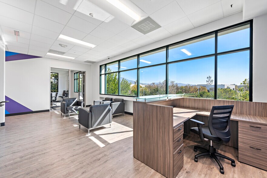 More Photos Of 25 Orchard Rd, Lake Forest Office For Lease