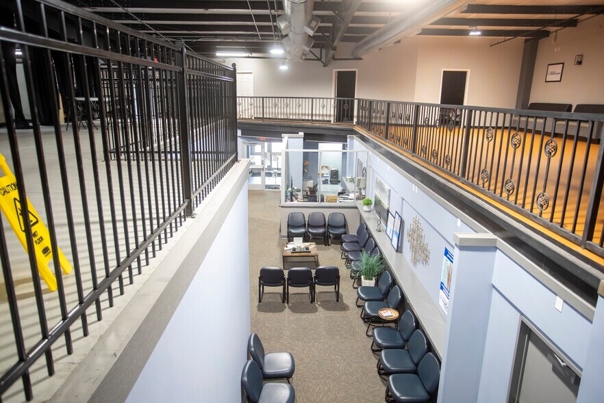 More Photos Of 25000 US 59 Rd, El Campo Flex For Sale