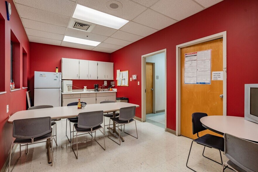 More Photos Of 6500 Preston Hwy, Louisville Medical For Lease