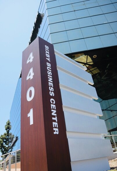 More Photos Of 4401 N Atlantic Ave, Long Beach Office For Lease